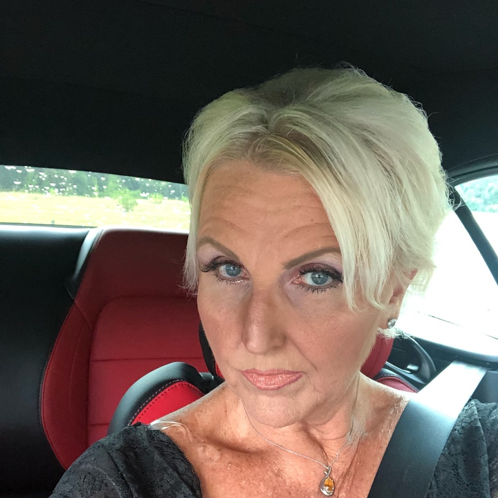 Meet your Posher, Tina